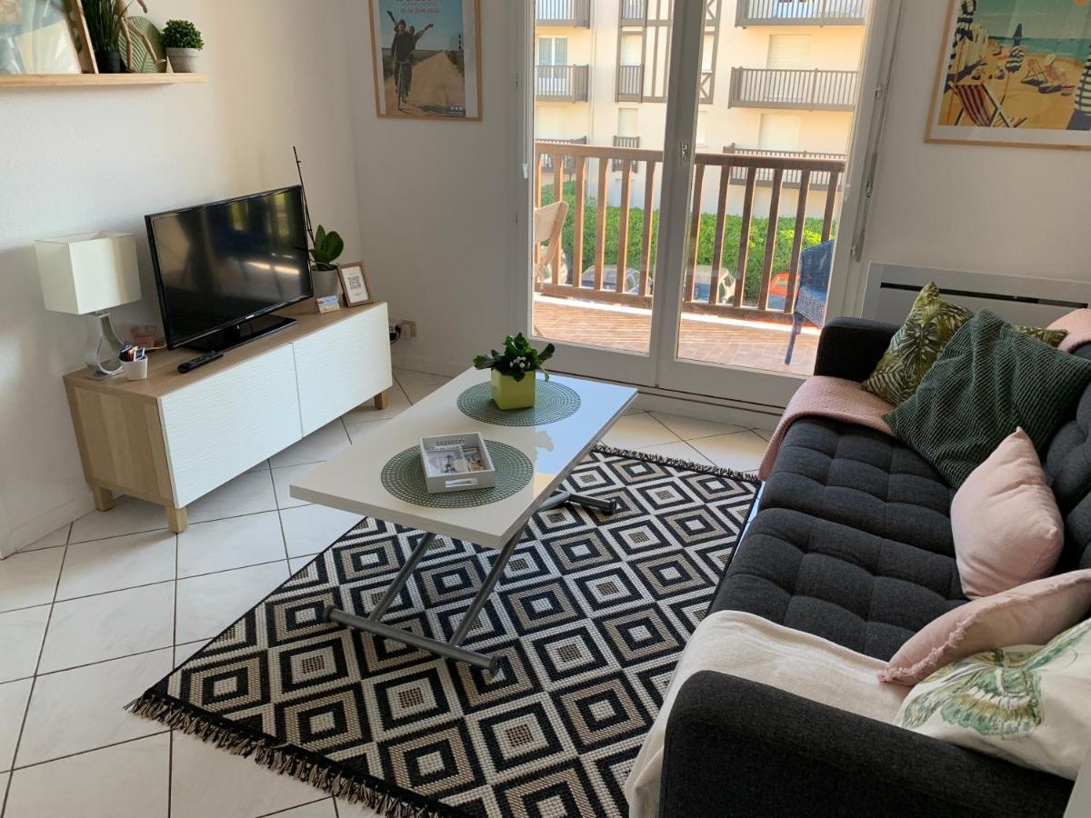 Fleur Marine 8 Apartman Cabourg Kültér fotó